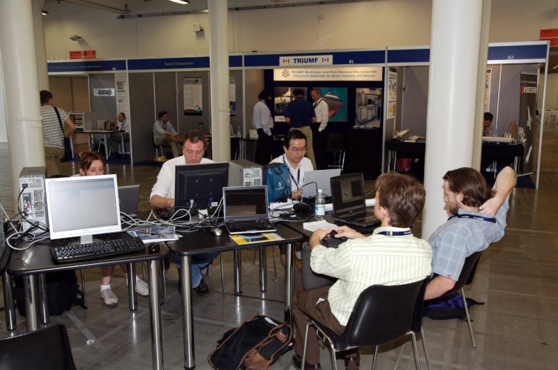 050_internet cafe2.jpg